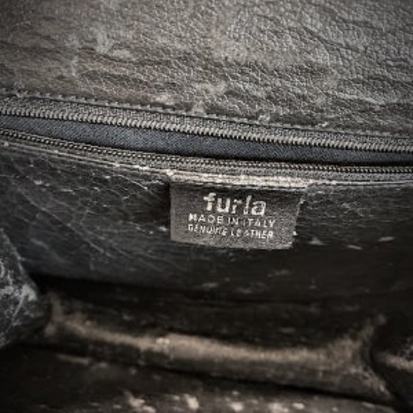 Auth. Made in Italy FURLA Crocodile Embossed Leather Bag Maroon Color - Picture 4 of 7